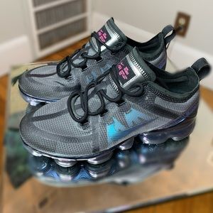 Brand New Air VaporMax 2019 'Throwback Future'